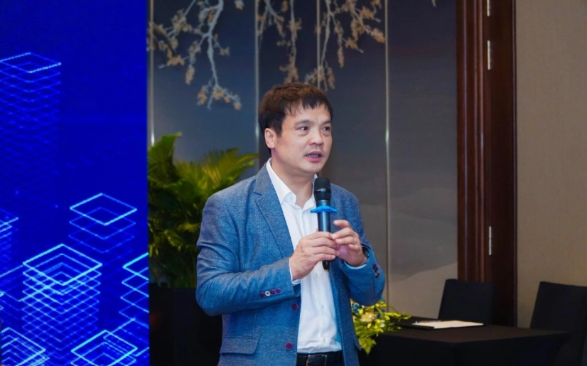 Ông Nguyễn Văn Khoa - Tổng Giám đốc Tập đoàn FPT chia sẻ tại buổi lễ