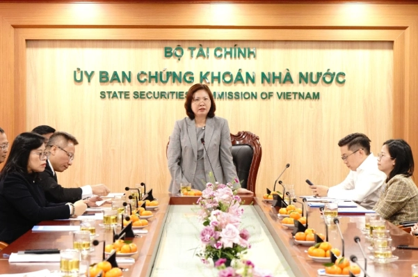 Chủ tịch UBCKNN Vũ Thị Chân Phương