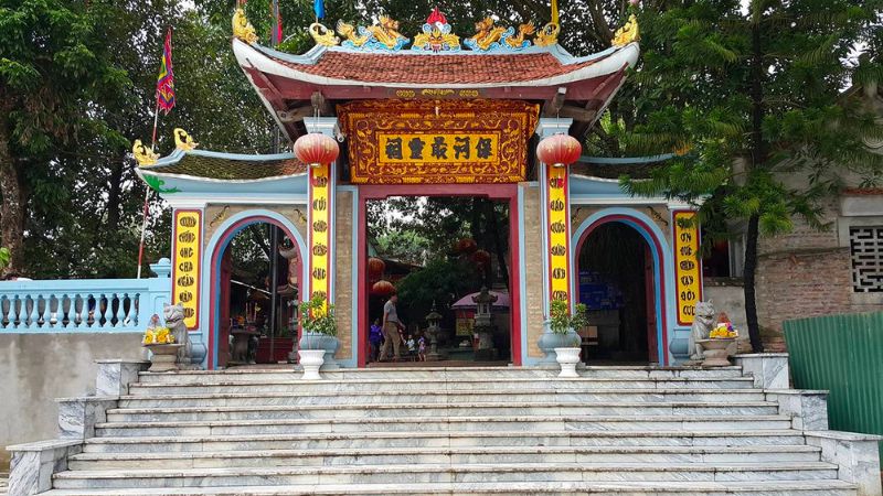 Đền Ông Hoàng Bảy