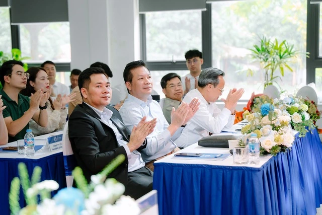 Hyra Holdings của Shark Hưng có thể liên quan đến vụ tiền mã hóa FTXF