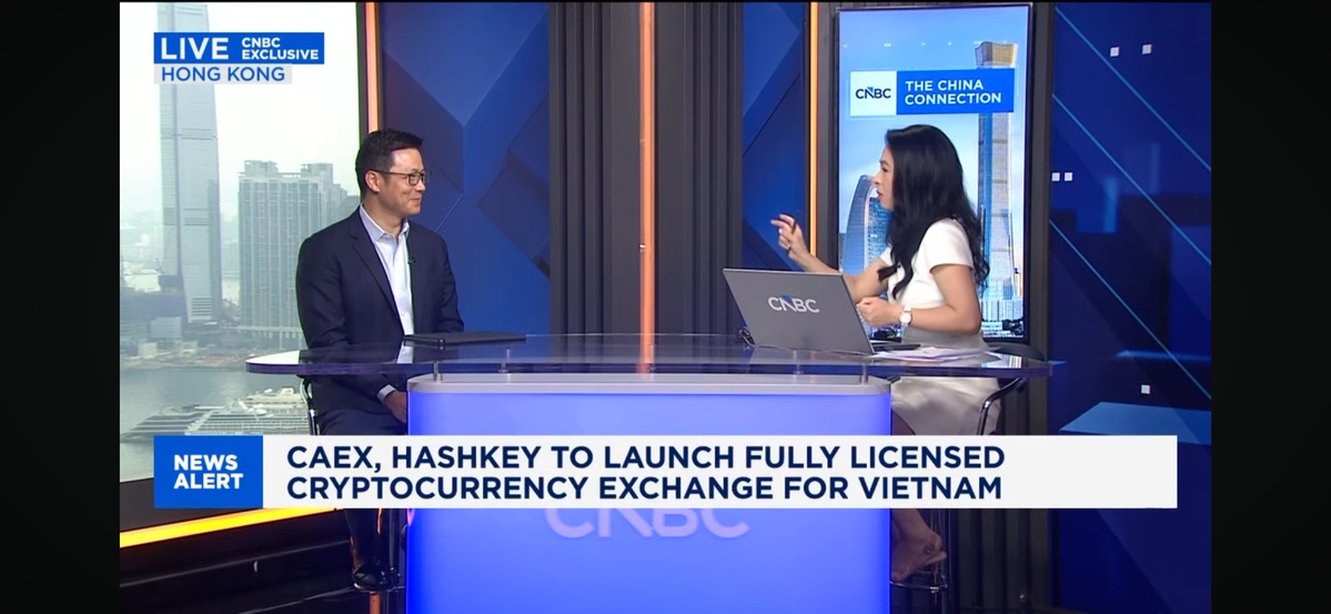 Đại diện của HashKey nói về thương vụ hợp tác với sàn CAEX trên kênh truyền hình CNBC tại HongKong.